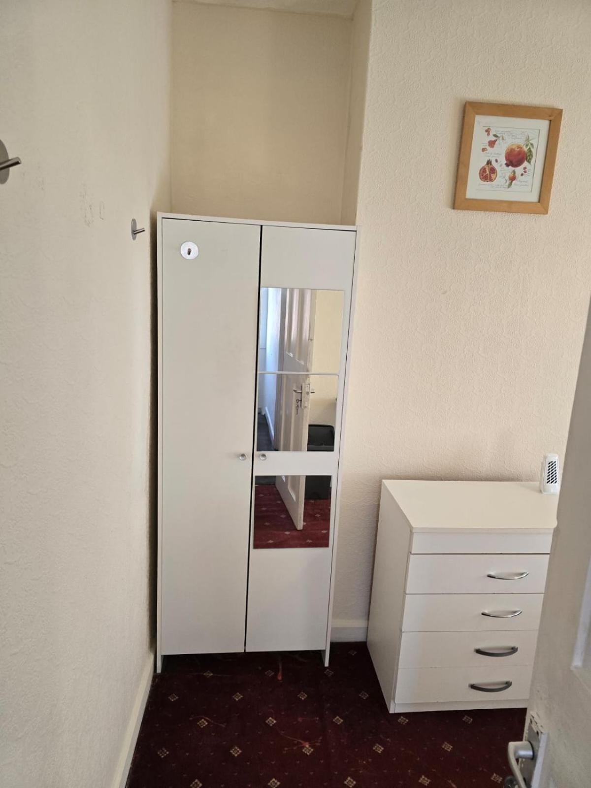 Privatunterkunft Nicely Furnished *